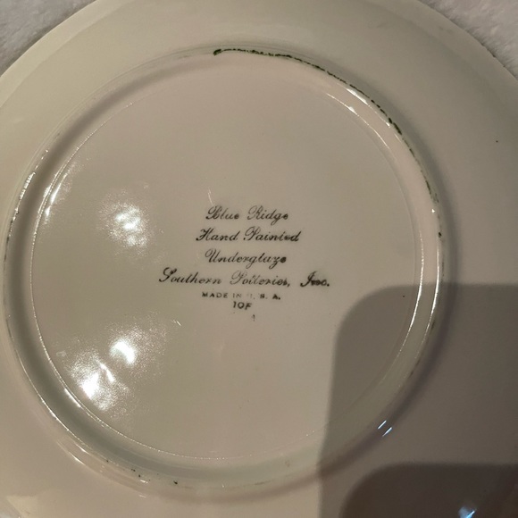 Blue Ridge Summer Potteries Plates lot of 2 hand painted green cream 8-1/2” - Picture 5 of 6